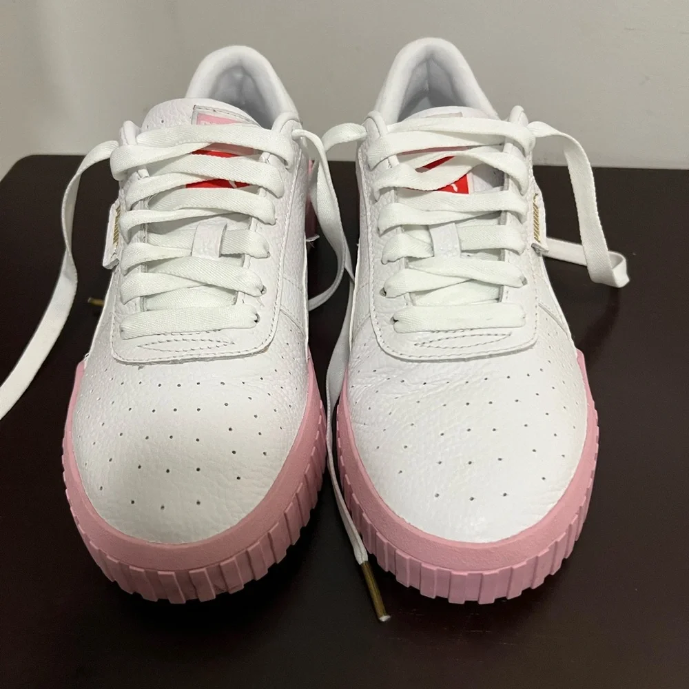 Women’s Puma - Picture 7 of 10